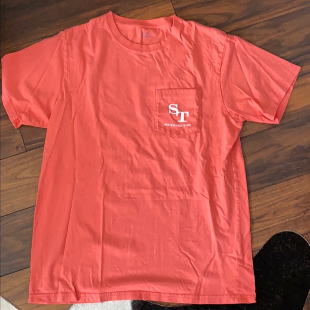 Men’s Southern Tide Front Pocket T-Shirt CORAL